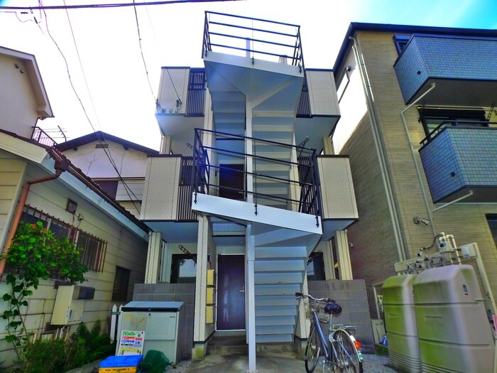 ファーストステージ五反野の物件外観写真