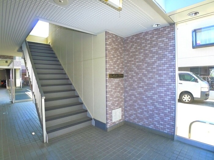 エレガントプラザの物件外観写真