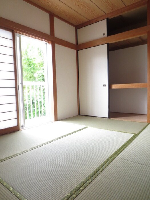 金井ビューヒルズＢ棟の物件内観写真