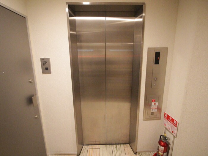 B CITY APARTMENT SHINAGAWA Wの物件外観写真