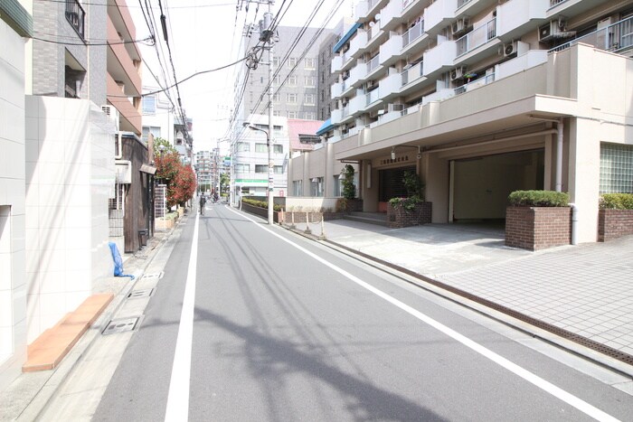 三信マンションの物件外観写真