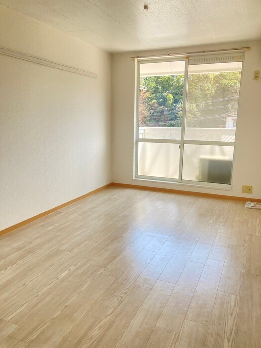 ベルコリ－ヌⅢの物件内観写真