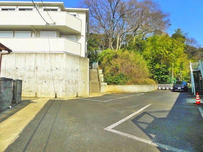 ベルコリ－ヌⅢの物件外観写真