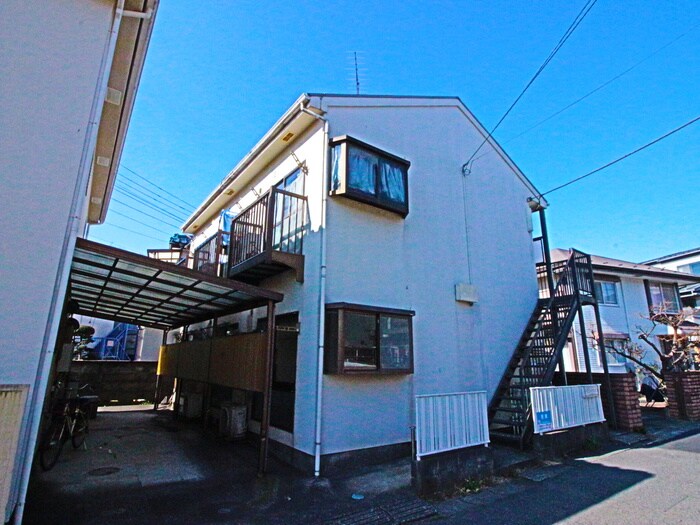 アゼリアハイツの物件外観写真