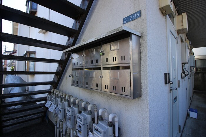 アゼリアハイツの物件外観写真