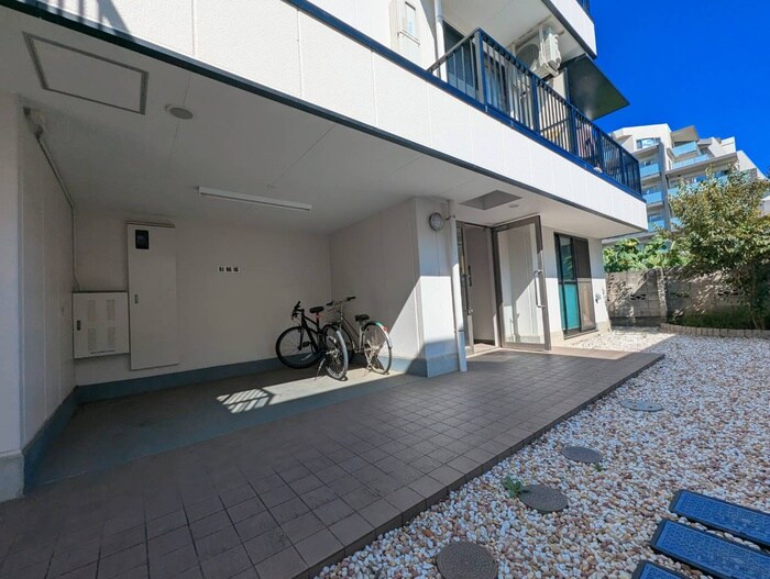 センターハウスの物件外観写真