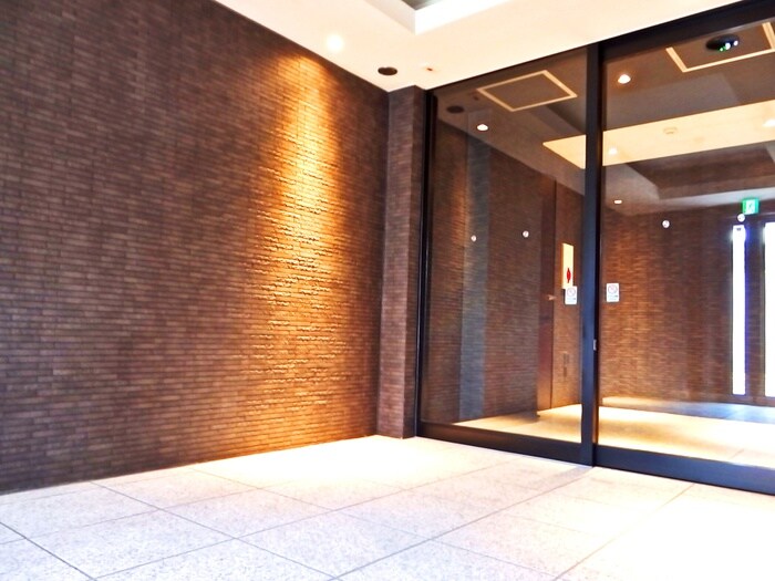 マインズ・コム白金の物件外観写真