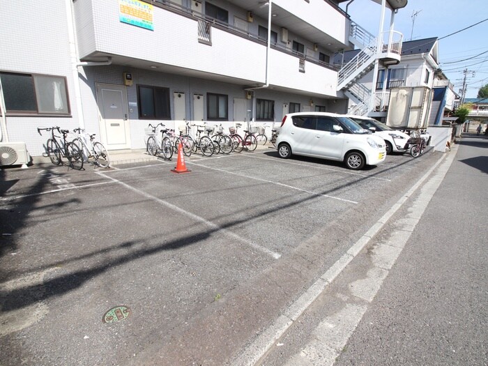 ファミ－ル末廣の物件外観写真