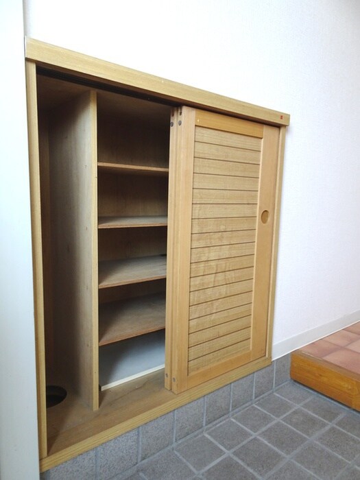 ファミ－ル末廣の物件内観写真