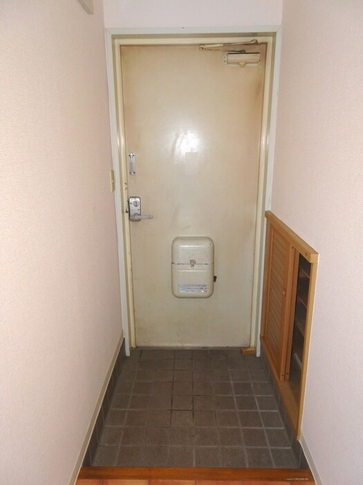 ファミ－ル末廣の物件内観写真