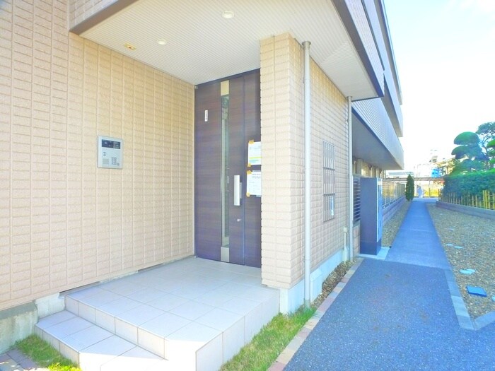 オーク本木の物件外観写真