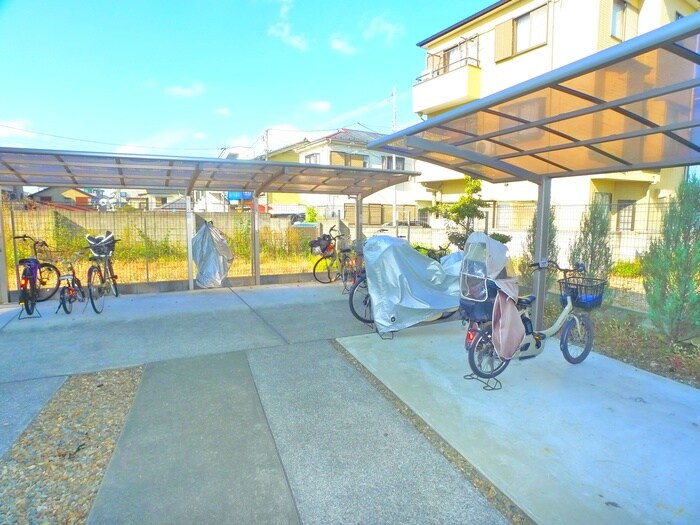 オーク本木の物件外観写真