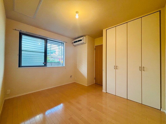 オーク本木の物件内観写真