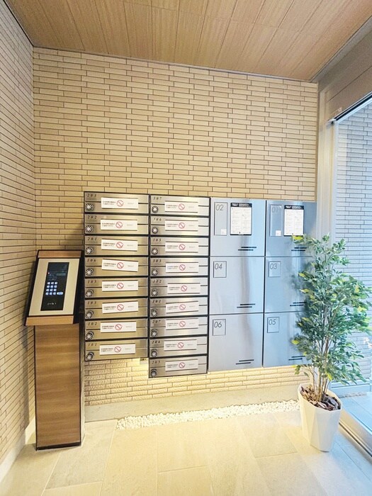 セレスティア六町Ⅱの物件外観写真