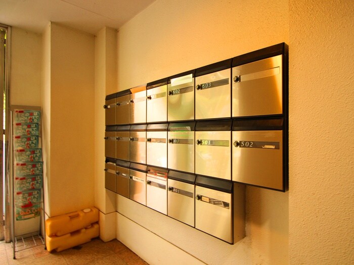 プラザ仲町台センターの物件外観写真