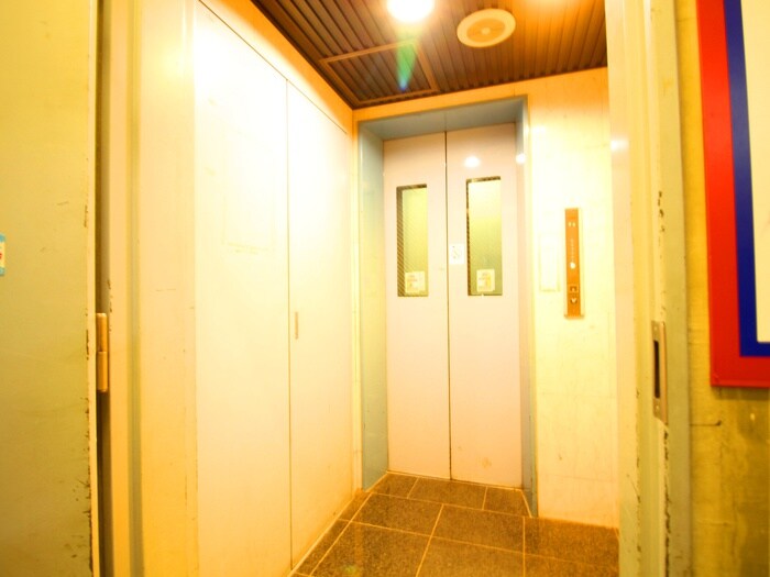 プラザ仲町台センターの物件外観写真