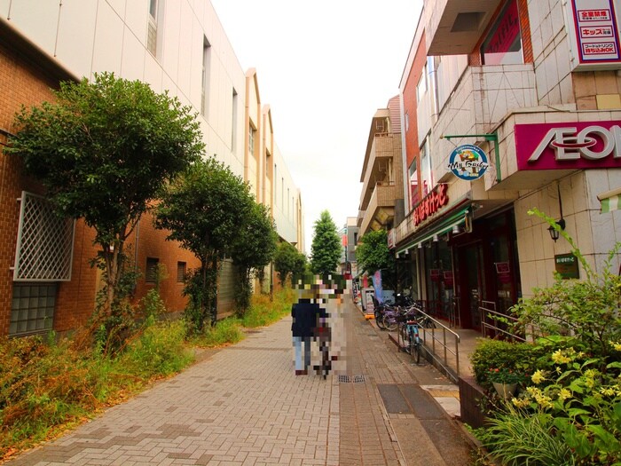 プラザ仲町台センターの物件外観写真