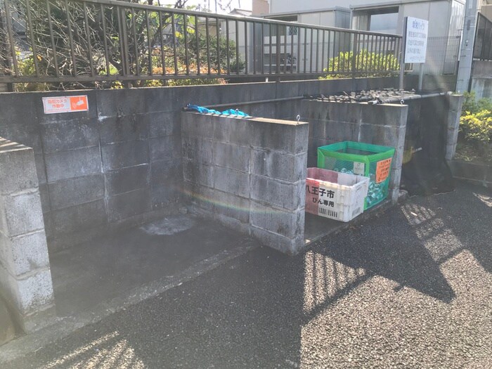 幸栄ハイツの物件外観写真