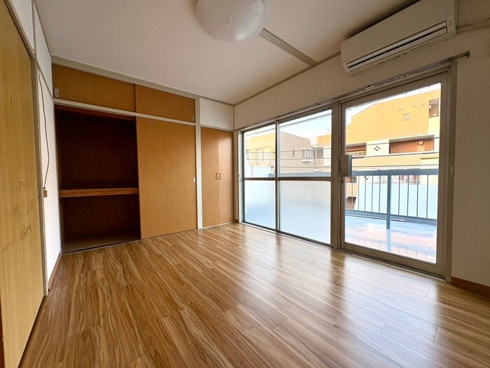 イズミマンションの物件内観写真