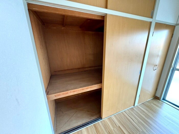 イズミマンションの物件内観写真