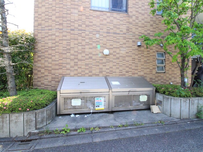 グラティア南烏山イ－ストの物件外観写真