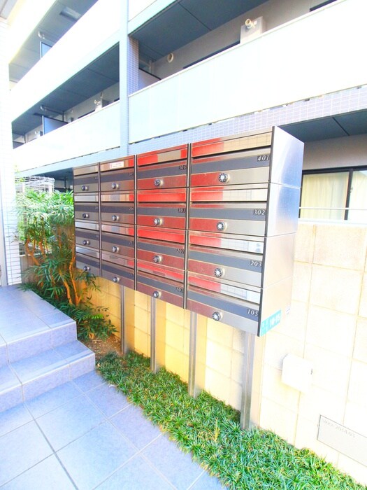 ルネスノワールの物件外観写真