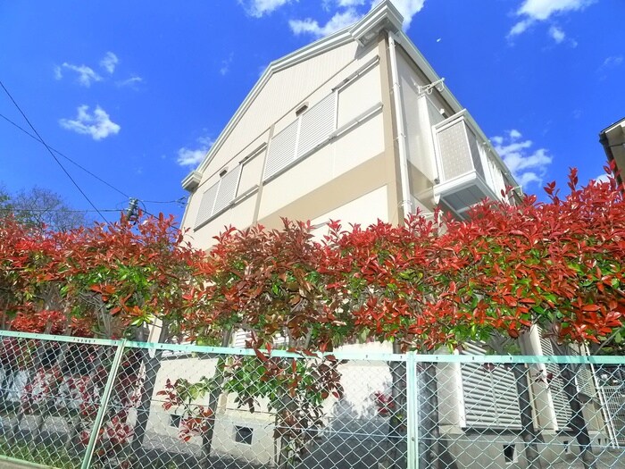 ツインハイムの物件外観写真