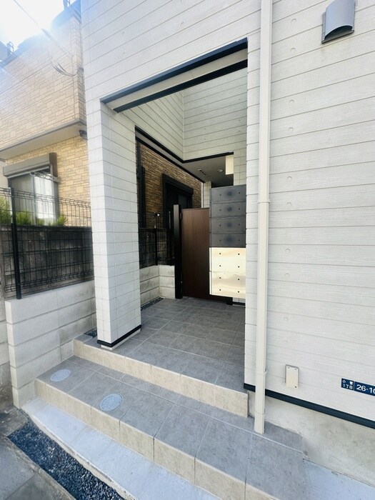 ＰＥＴＩＴ　ＫＯＳＵＧＥの物件外観写真