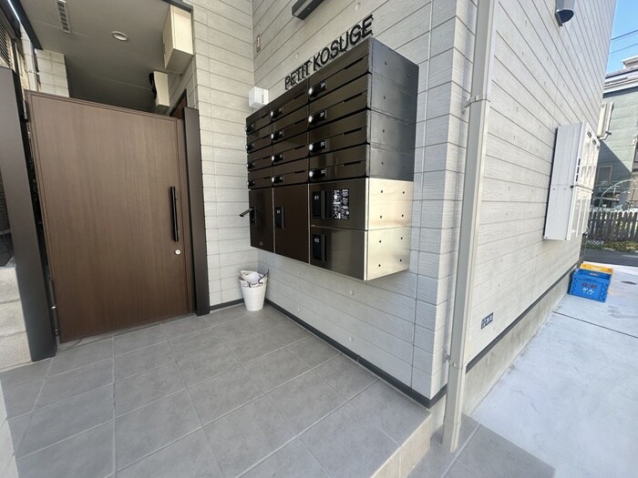 ＰＥＴＩＴ　ＫＯＳＵＧＥの物件外観写真