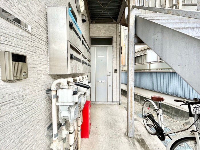 カーナYokohamaの物件外観写真