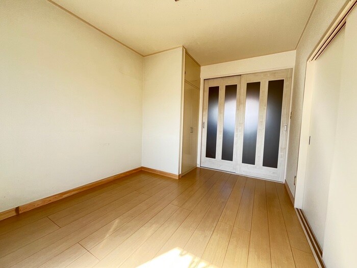 ヴィラガ－デンの物件内観写真