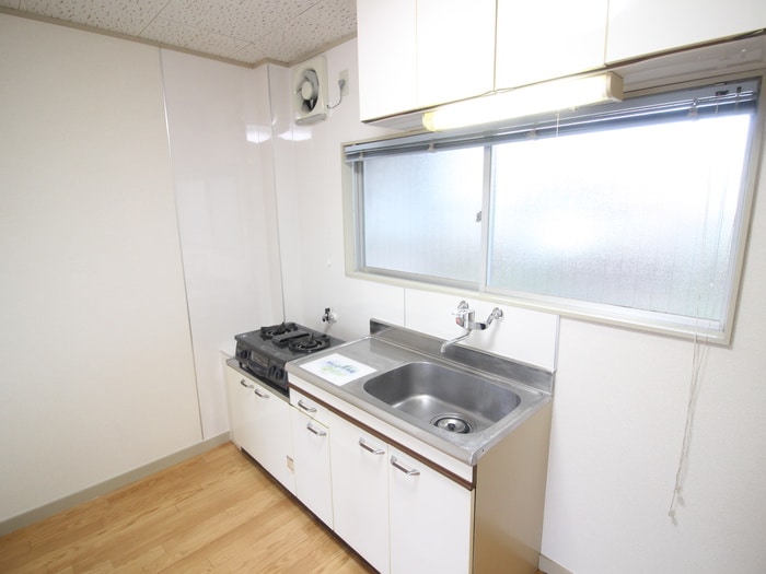 ヴィラガ－デンの物件内観写真