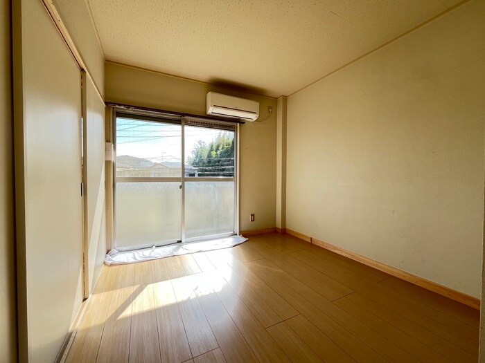 ヴィラガ－デンの物件内観写真