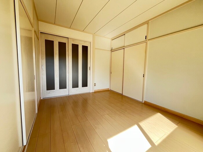 ヴィラガ－デンの物件内観写真