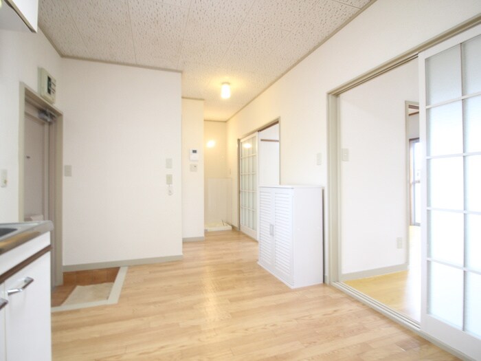 ヴィラガ－デンの物件内観写真