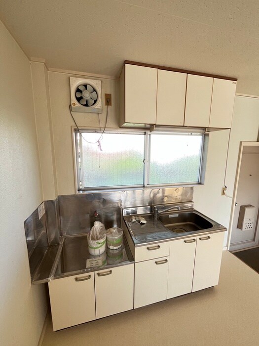 ヴィラガ－デンの物件内観写真