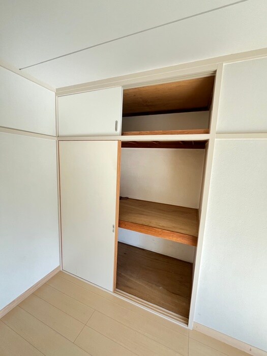 ヴィラガ－デンの物件内観写真