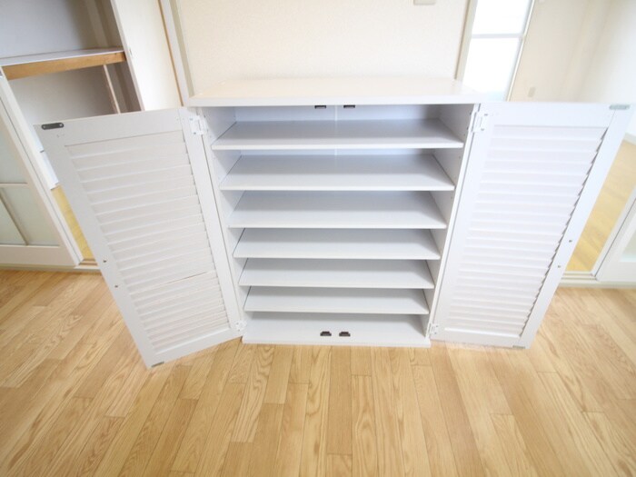 ヴィラガ－デンの物件内観写真