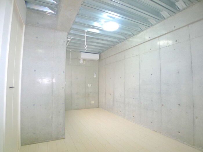 ＡＴＯＲＡＳ　ＭＡＫＵＨＡＲＩの物件内観写真