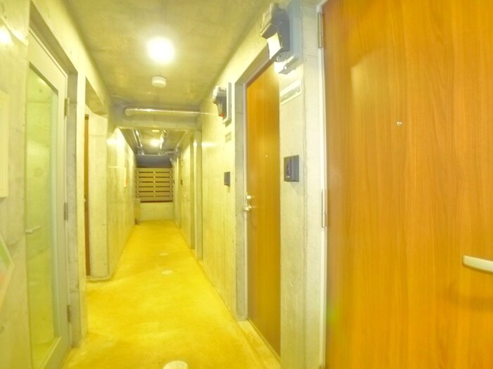 ＡＴＯＲＡＳ　ＭＡＫＵＨＡＲＩの物件外観写真