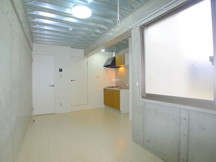 ＡＴＯＲＡＳ　ＭＡＫＵＨＡＲＩの物件内観写真