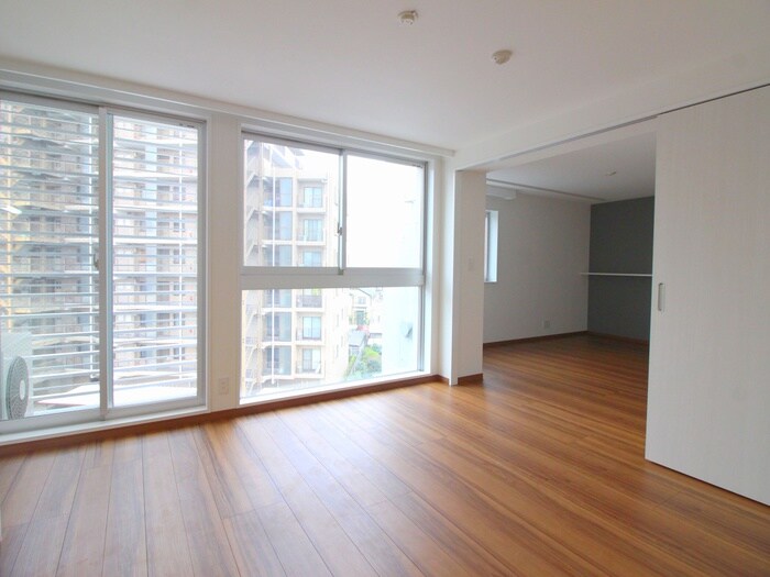 ANNIR Residence East-Ohmiyaの物件内観写真