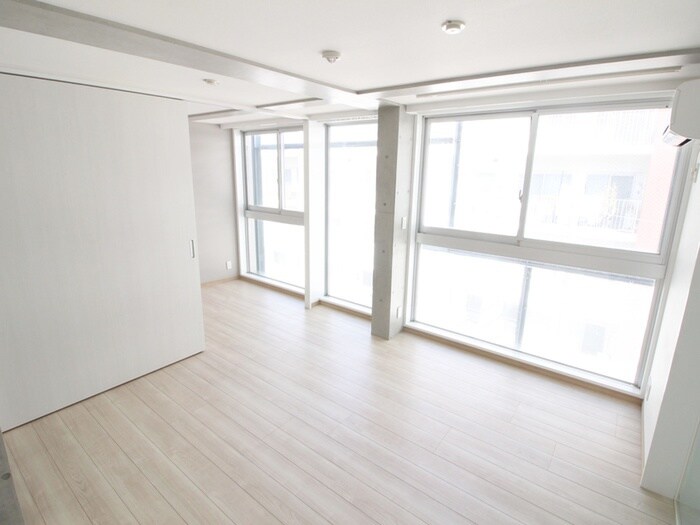 ANNIR Residence East-Ohmiyaの物件内観写真