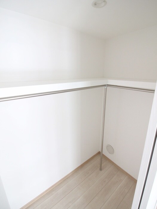 ANNIR Residence East-Ohmiyaの物件内観写真