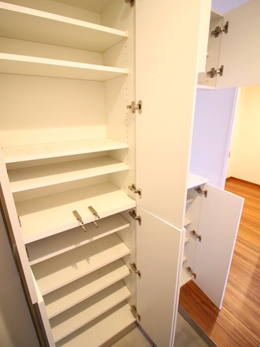 ANNIR Residence East-Ohmiyaの物件内観写真