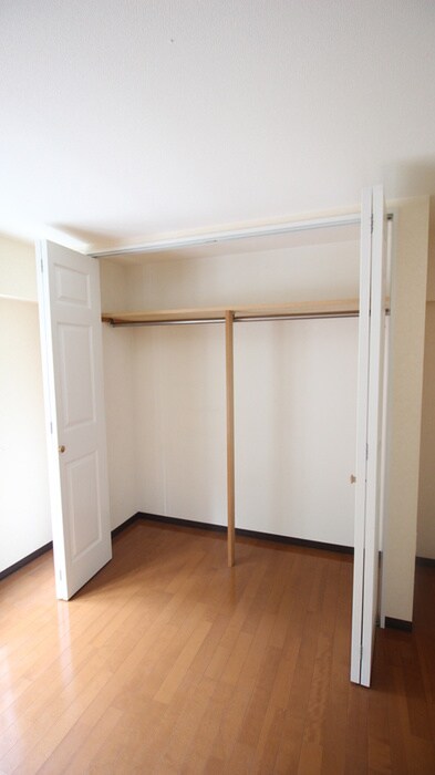 披露山アパ－トメントの物件内観写真