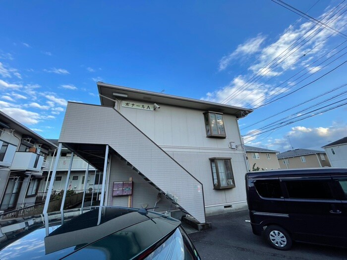 ボナールＡの物件外観写真