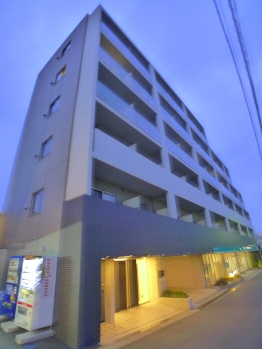 レアレジデンス稲毛の物件外観写真