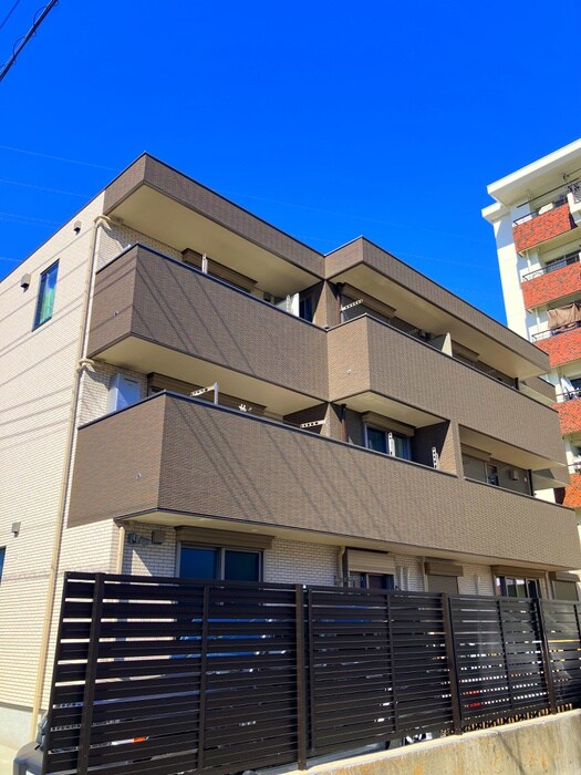 メゾンムラカミの物件外観写真