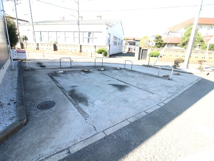 パークアドニスの物件外観写真